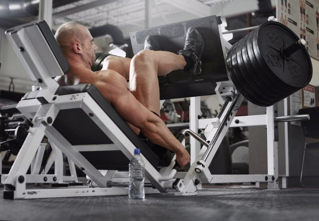 Guy Heavy Hack Squats