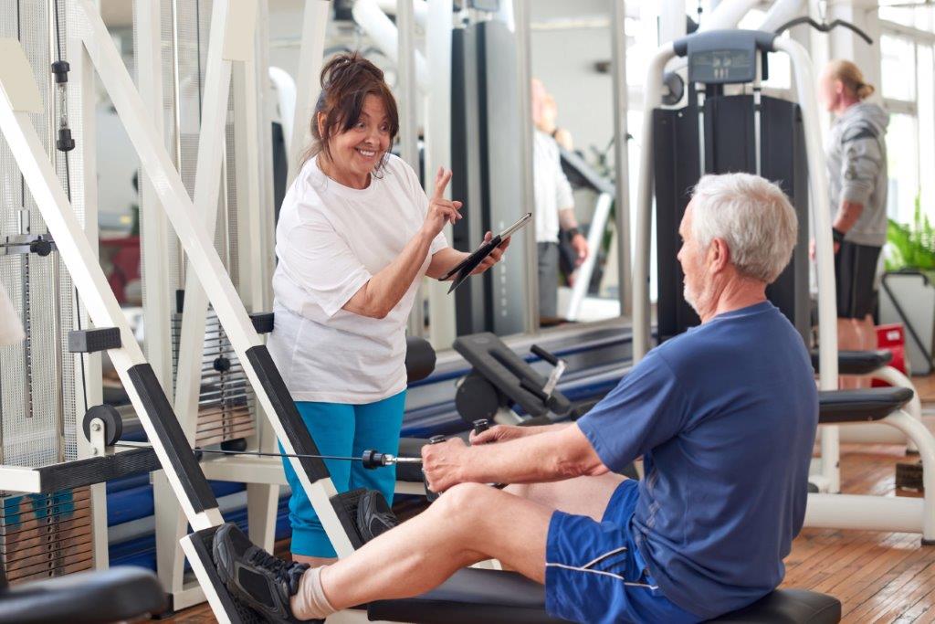 Senior Man Seated Lower - Mid Back Pulls